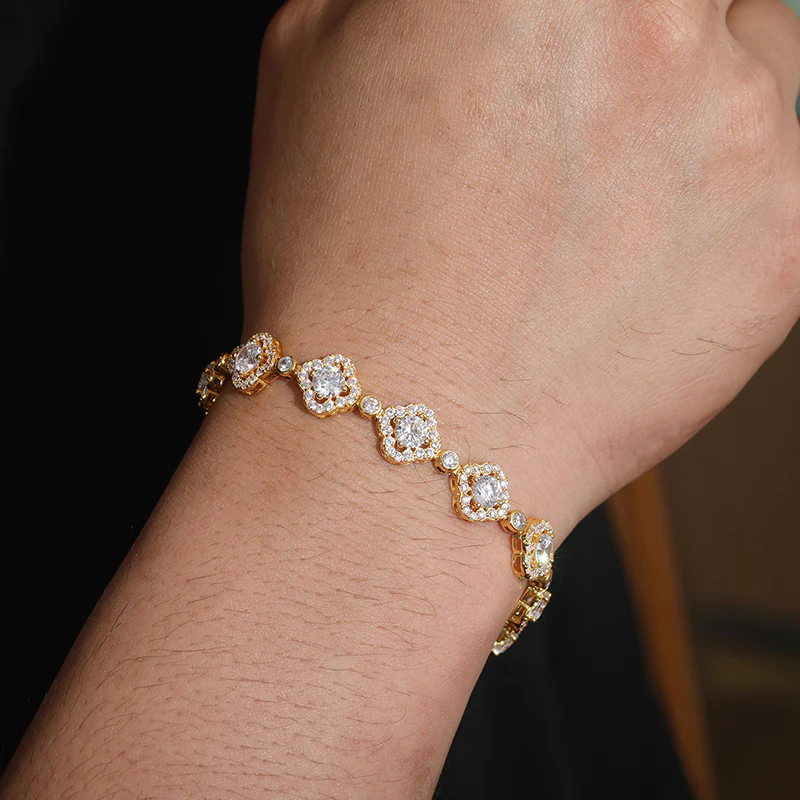 10MM FOUR LEAF CLOVER MOISSANITE BRACELET IN STERLING SILVER - Image 5