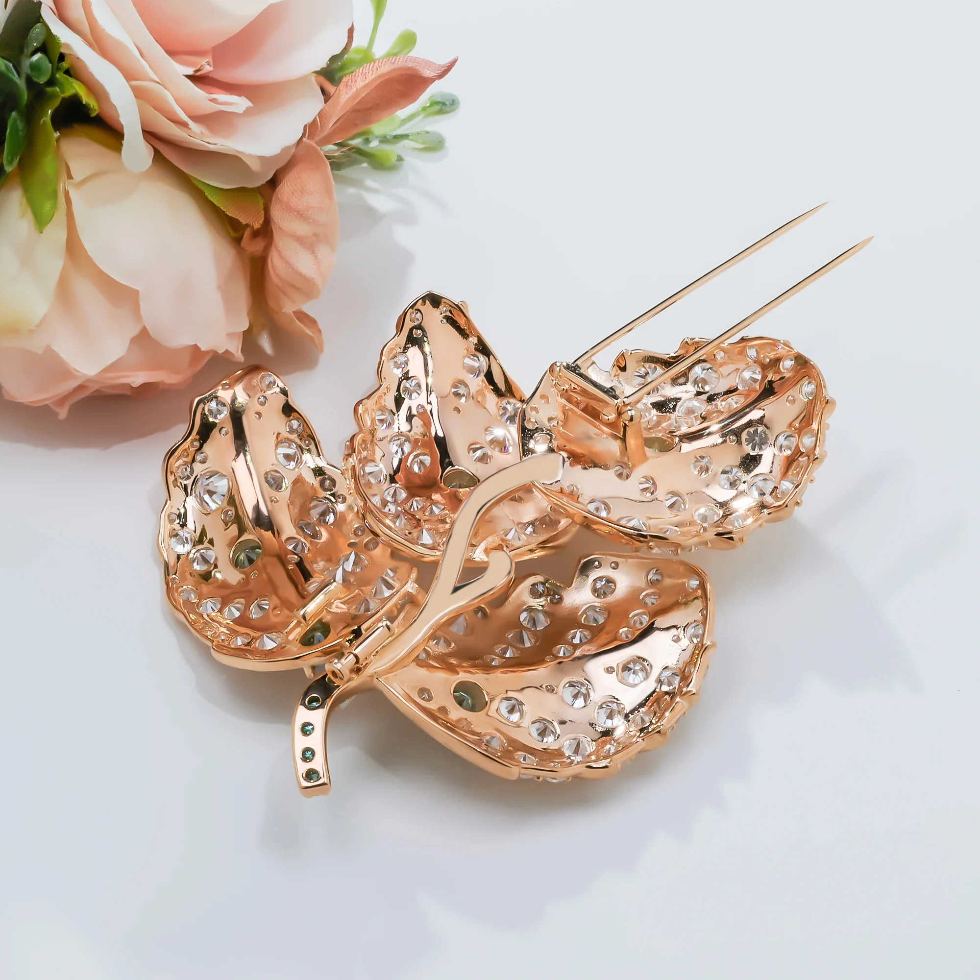 18K GOLD PLATED MOISSANITE AURORA LEAF ELEGANCE BROOCH IN STERLING SILVER - Image 5
