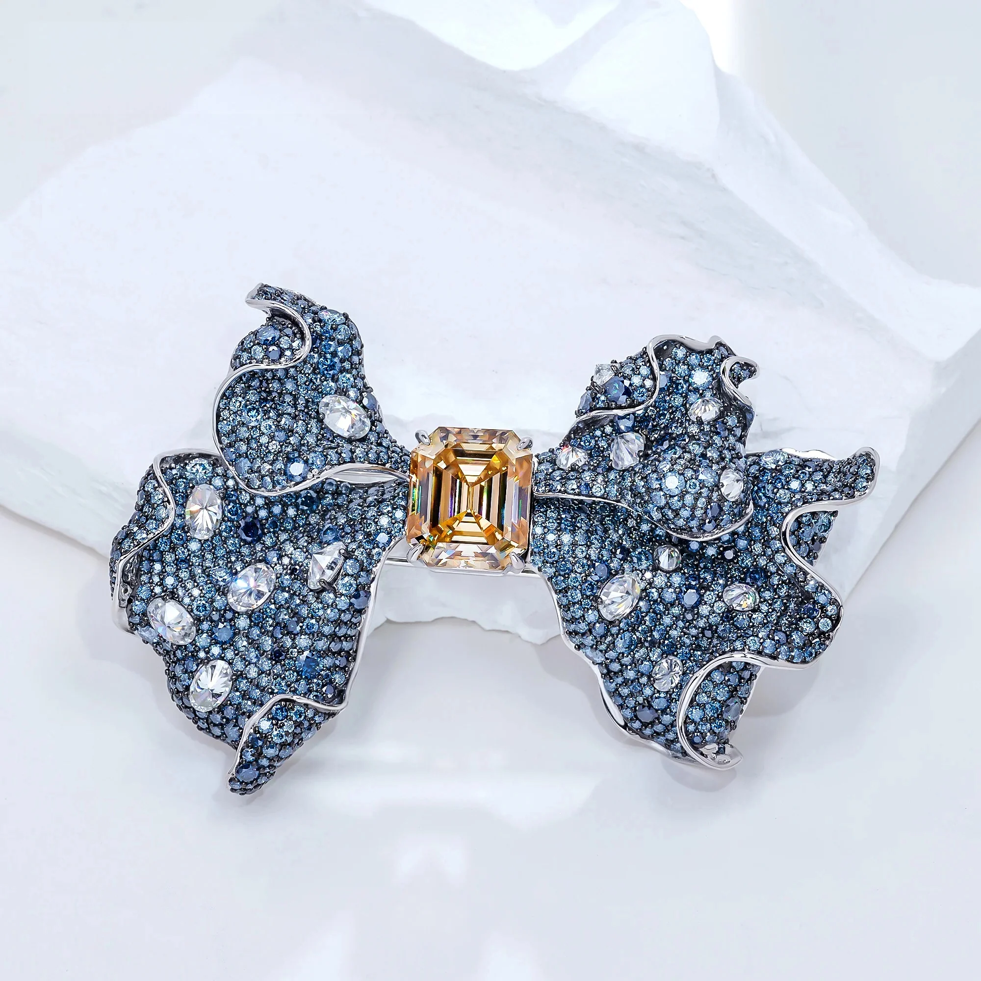 18K WHITE GOLD PLATED MOISSANITE BOW TIE BROOCH IN STERLING SILVER - Image 4