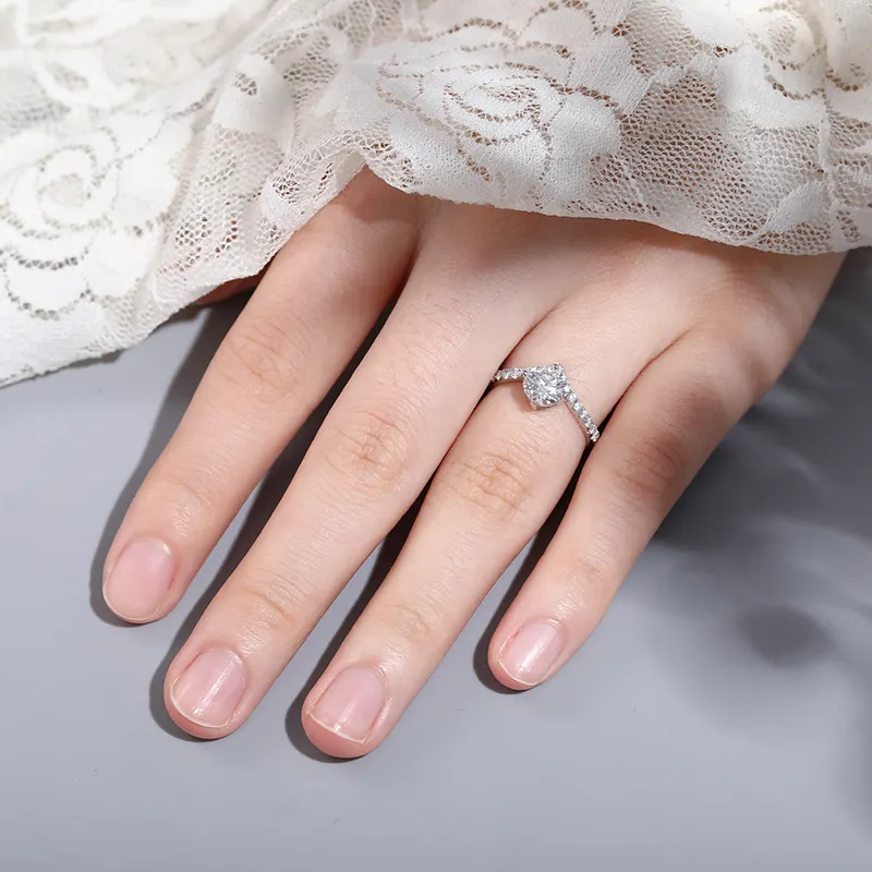 1ct MOISSANITE DIAMOND SOLITAIRE RING IN STERLING SILVER - Image 3