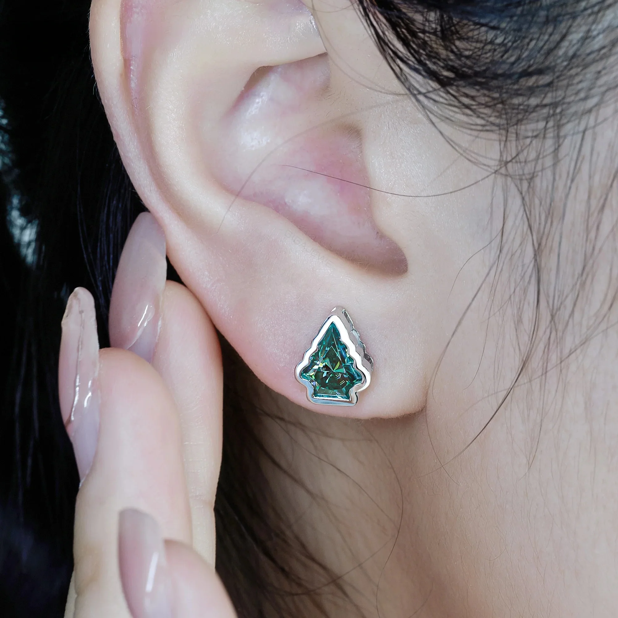2CT CHRISTMAS TREE CUT GREEN MOISSANITE EARRING IN SOLID WHITE GOLD - Image 2