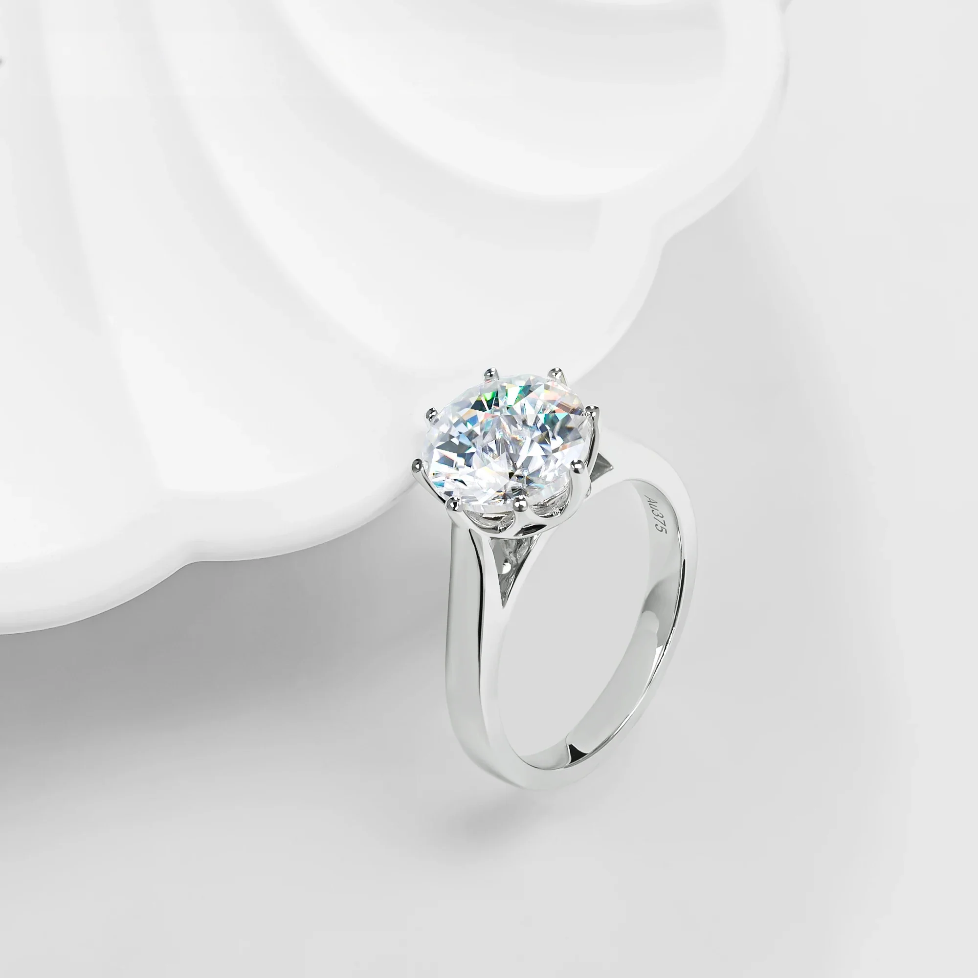 3CT ROUND CUT MOISSANITE SOLITAIRE RING IN SOLID GOLD - Image 3