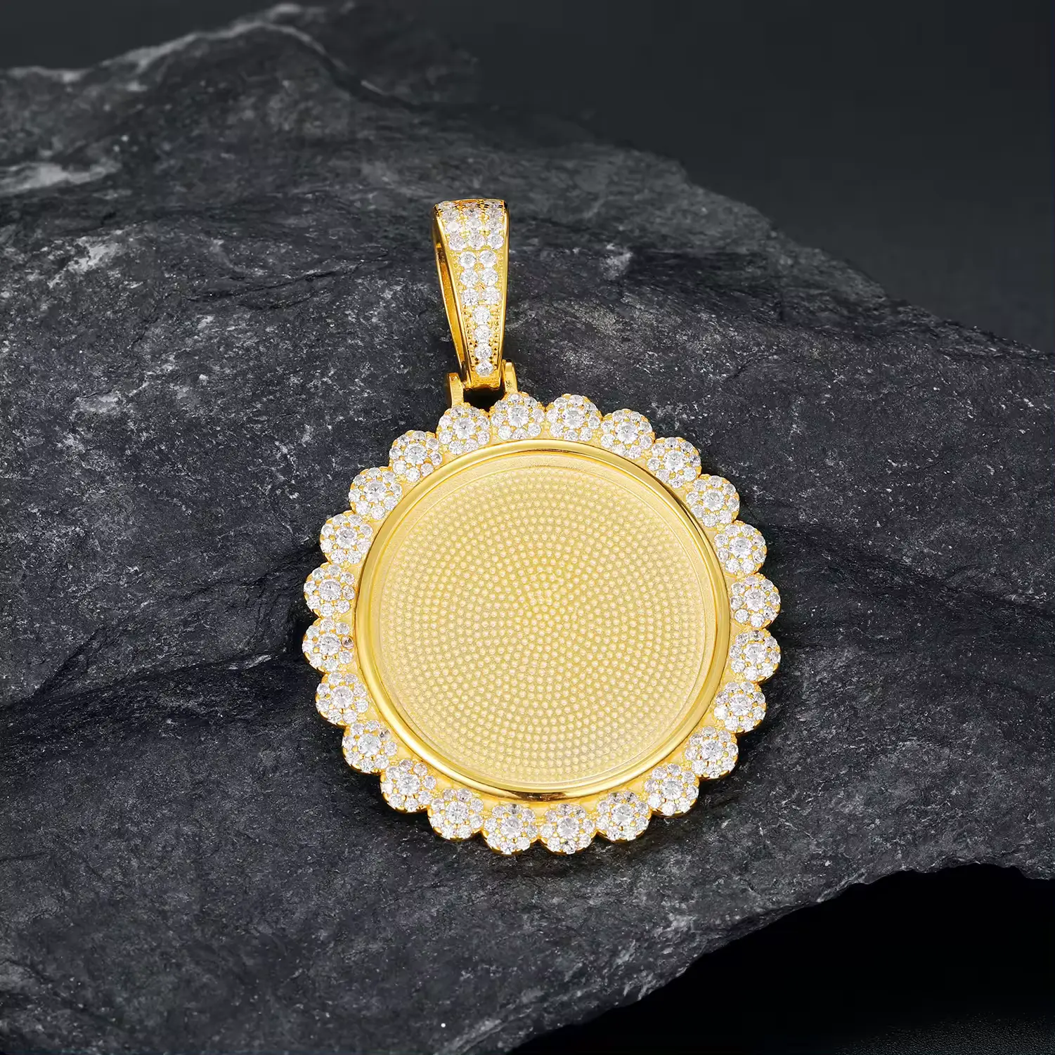 40MM FLOWER MOISSANITE PHOTO PENDANT IN STERLING SILVER - Image 4