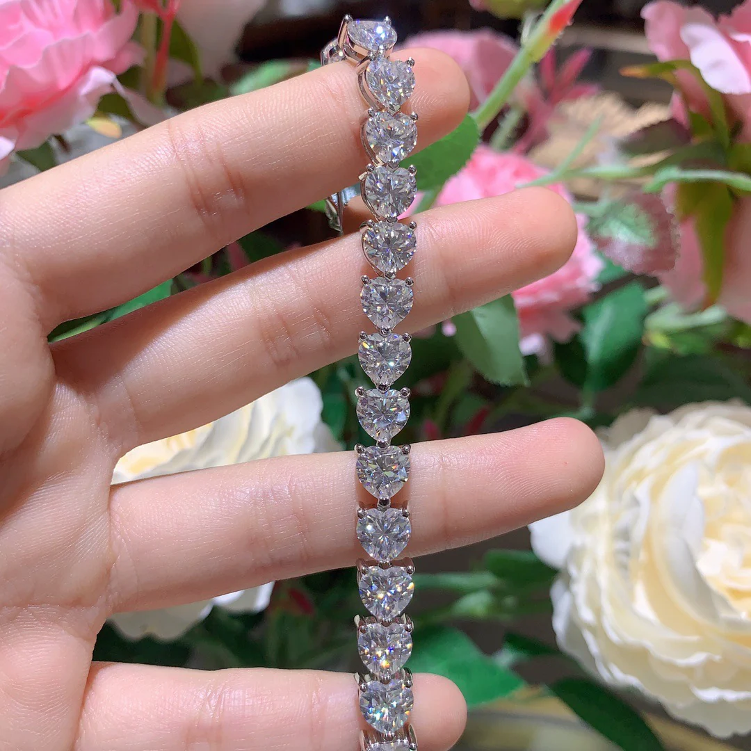 6.5MM HEART CUT MOISSANITE DIAMOND BRACELET IN STERLING SILVER - Image 3