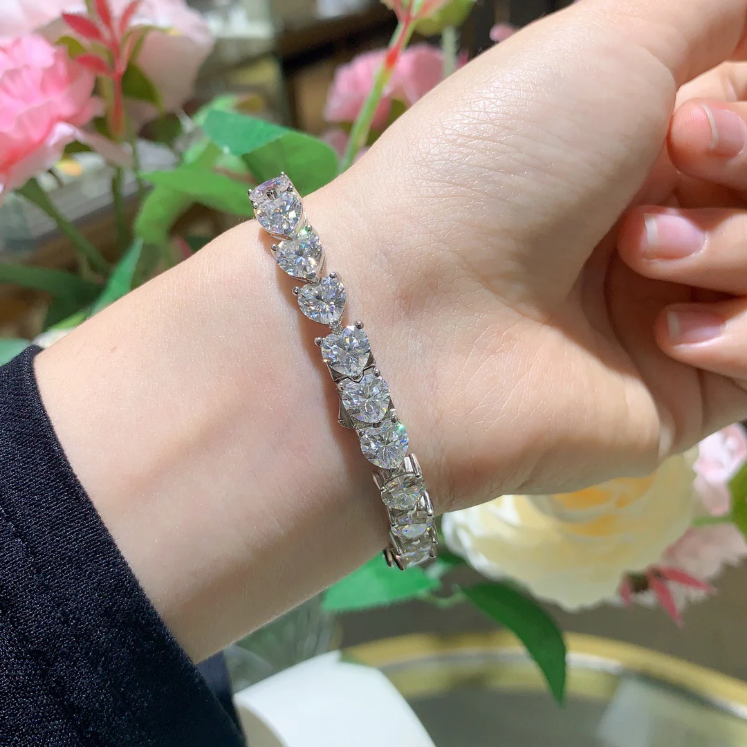 6.5MM HEART CUT MOISSANITE DIAMOND BRACELET IN STERLING SILVER - Image 4