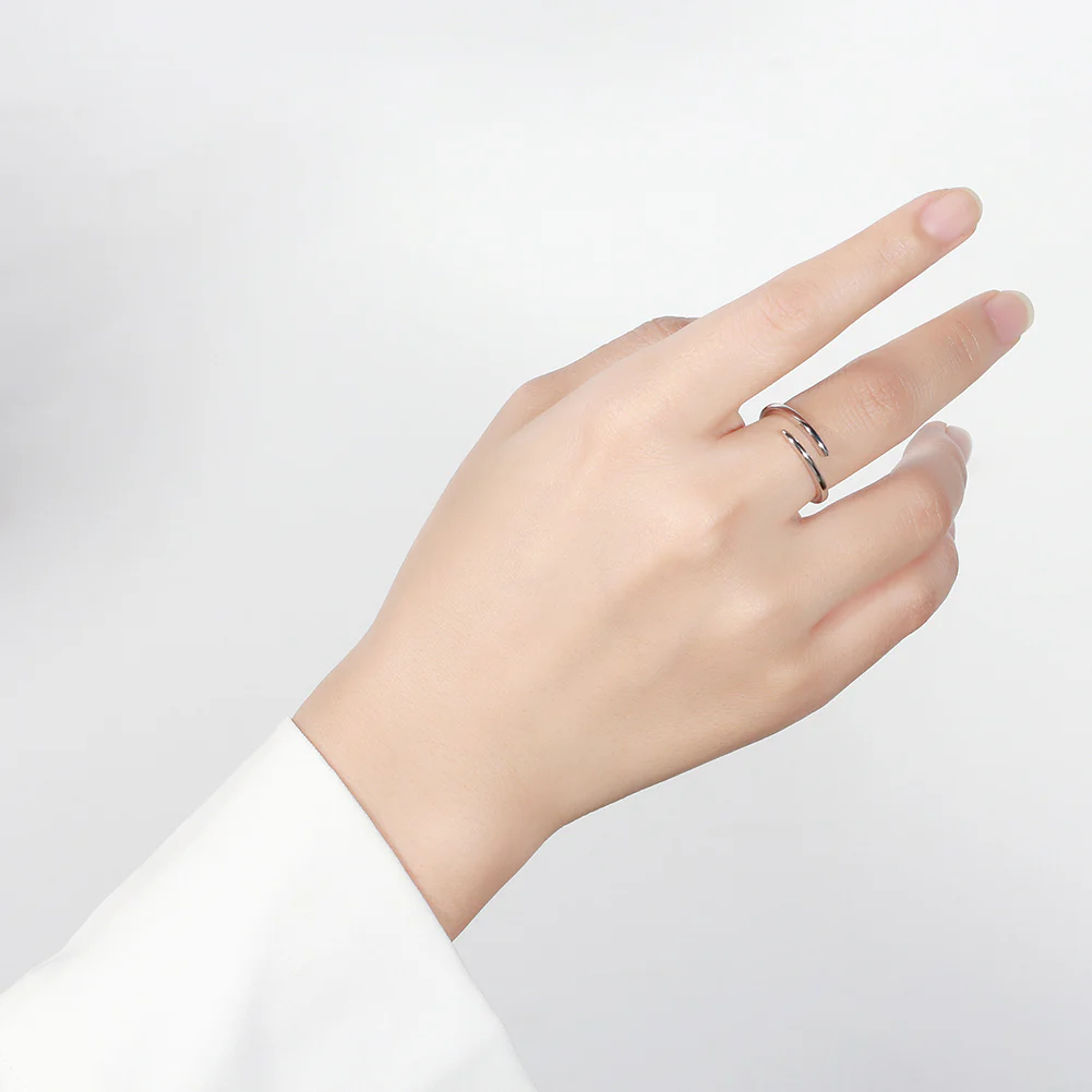 ADJUSTABLE TWIST ETERNITY BAND IN STERLING SILVER - Image 3