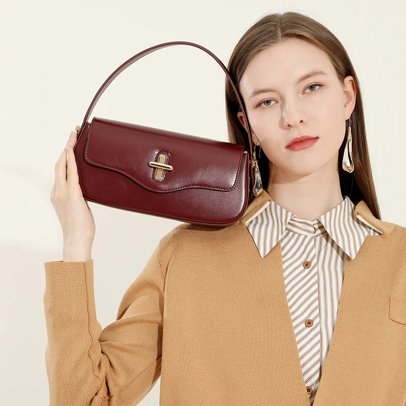 ALORA ELEGANCE FLAP BAG - Image 5