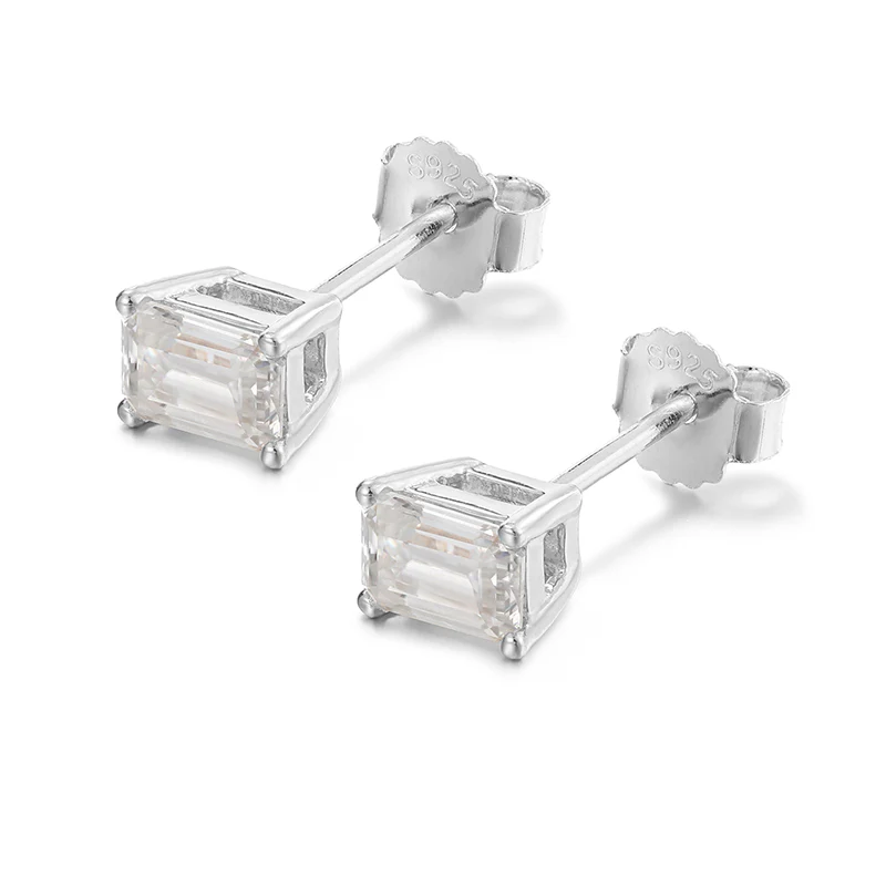 BAGUETTE CUT MOISSANITE STUD EARRING IN STERLING SILVER - Image 4
