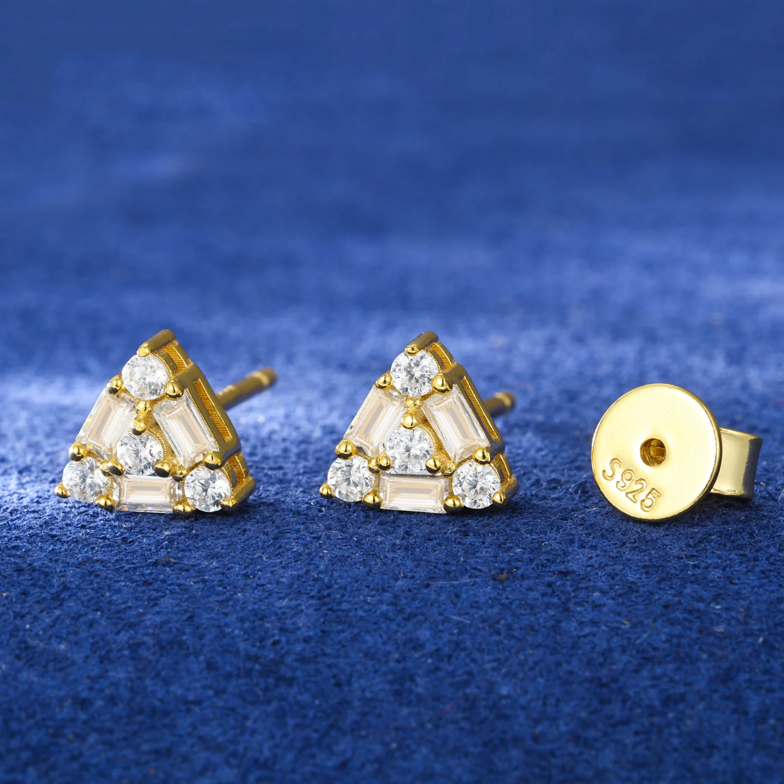 BAGUETTE MOISSANITE TRIANGLE STUD EARRINGS - Image 4