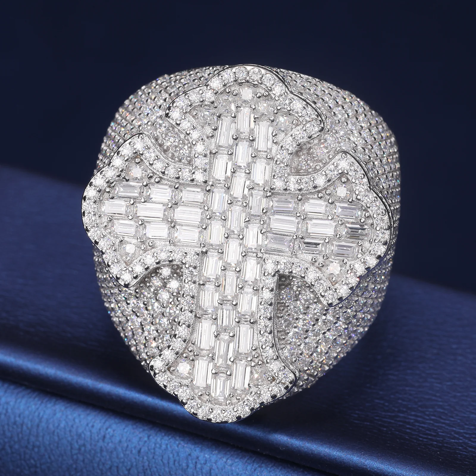 BAGUETTE OPPULENCE MOISSANITE CROSS RING IN STERLING SILVER - Image 3