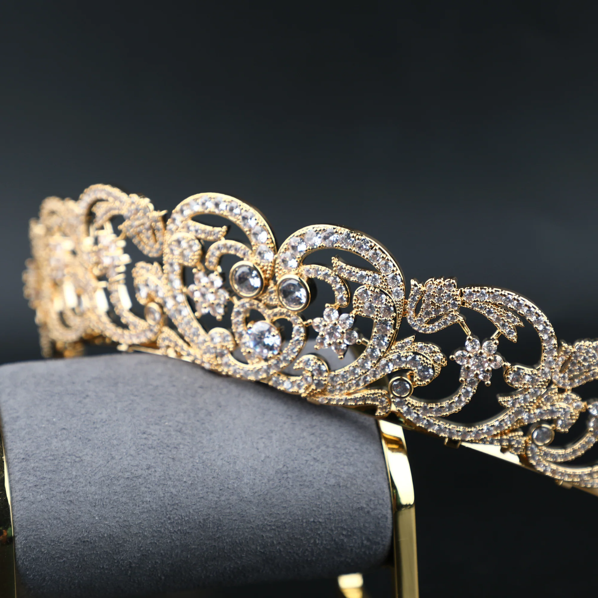 CEDAR SERENADE TIARA CROWN - Image 5
