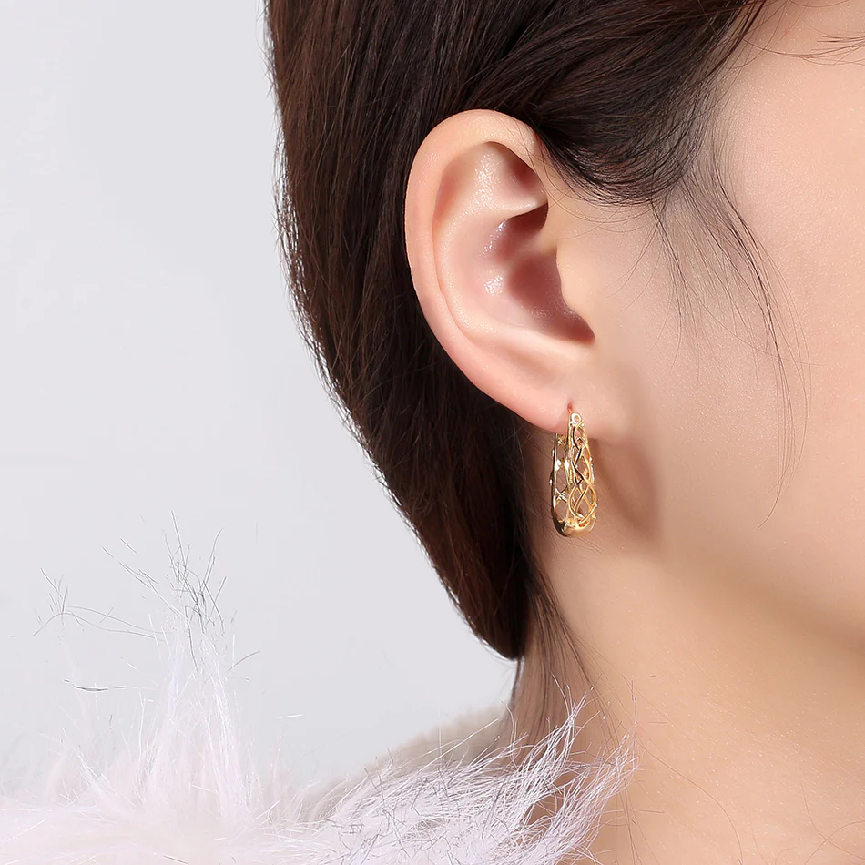 CELTIC KNOT HOOP EARRING IN STERLING SILVER - Image 2