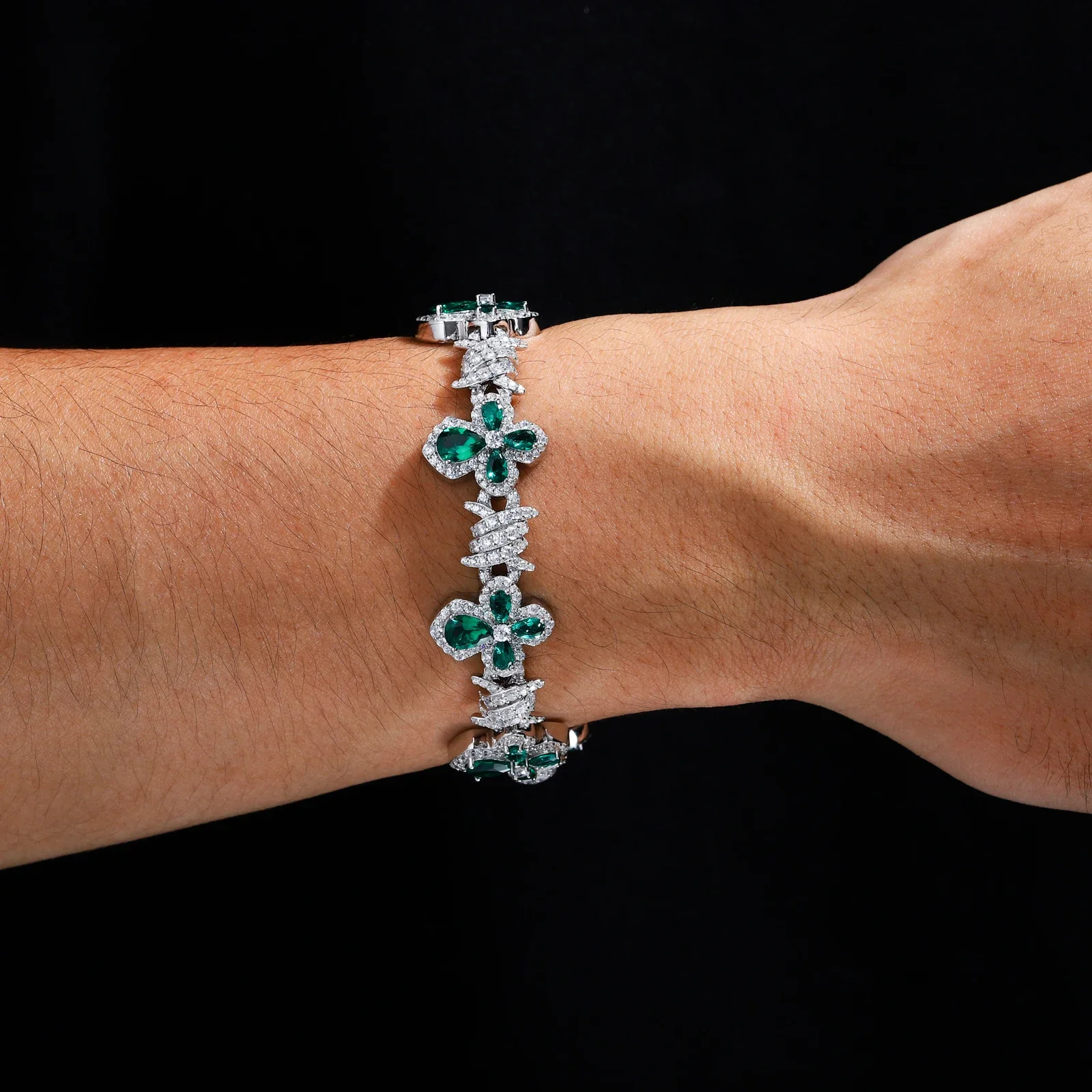 COLORED MOISSANITE FOUR LEAF CLOVER BRACELET IN STERLING SILVER - Image 5