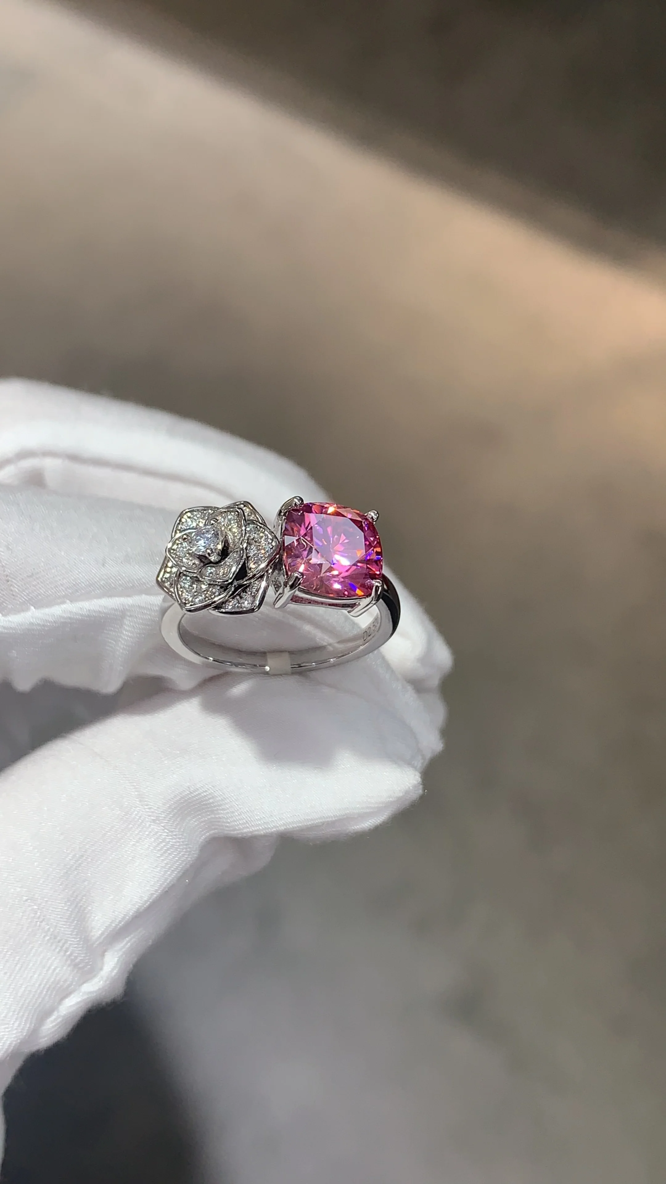 CUSHION CUT PINK MOISSANITE RING IN STERLING SILVER - Image 3