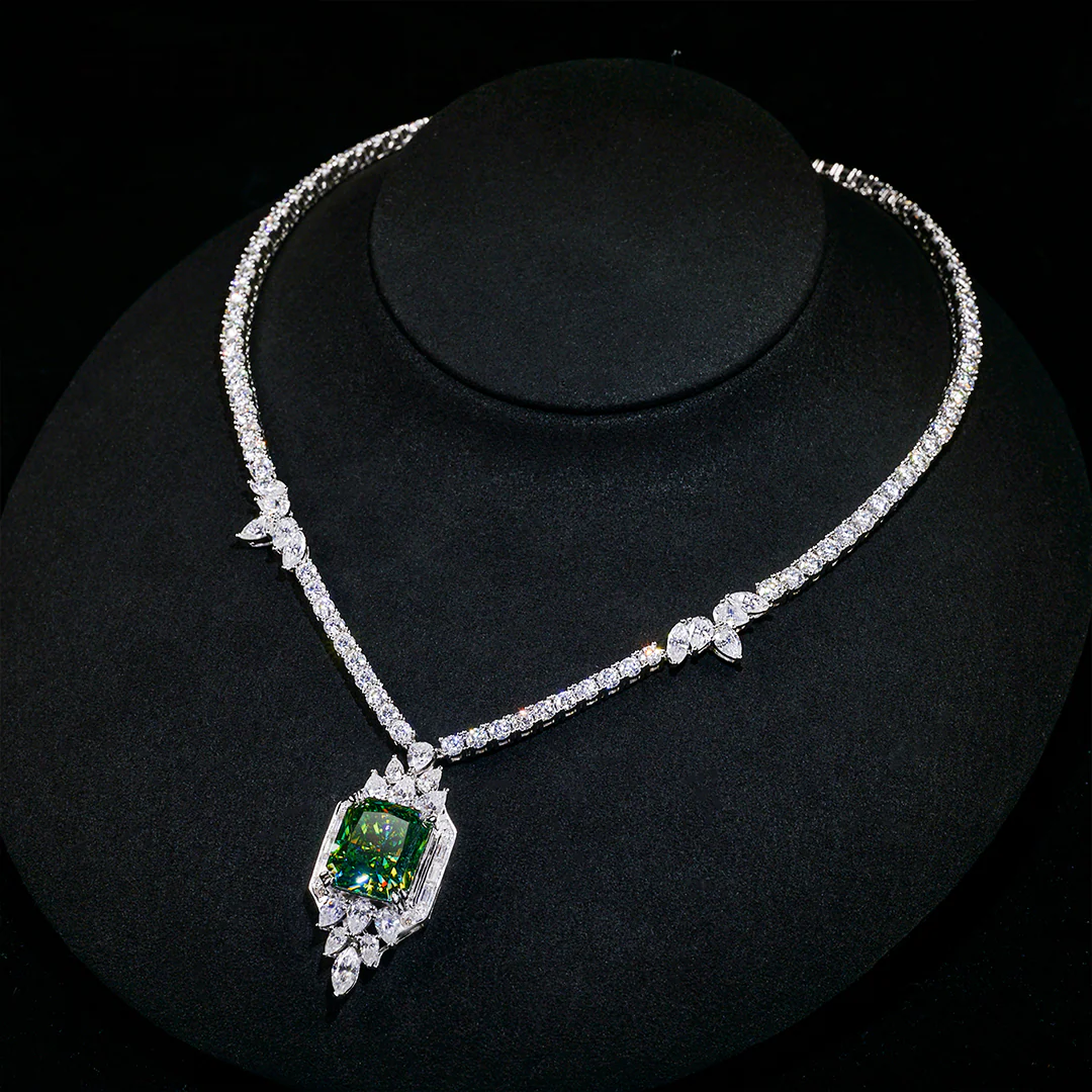 ROUND BRILLIANT CUT MOISSANITE PENDANT JEWELRY NECKLACE IN STERLING SILVER - Image 3