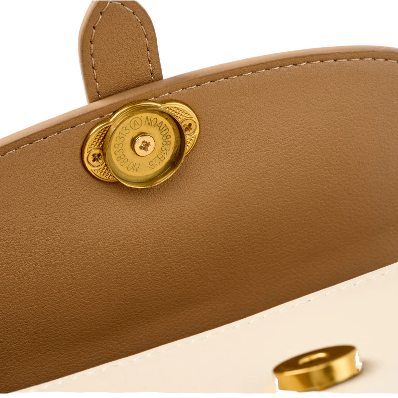 ELARA CLASSIC FLAP BAG - Image 4