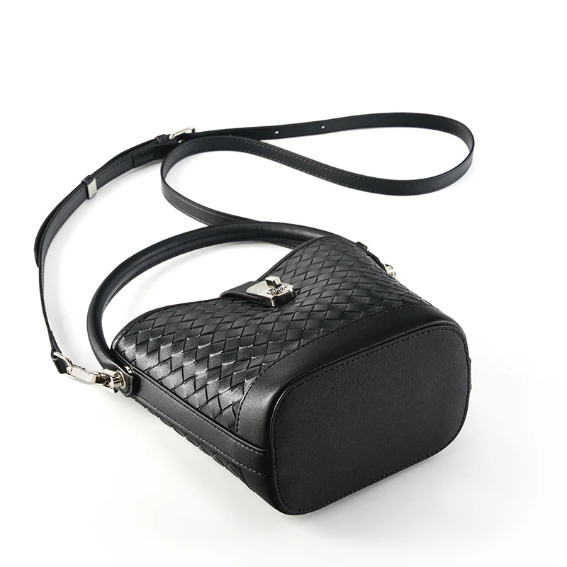 ELARA WOVEN BUCKET HANDBAG - Image 6