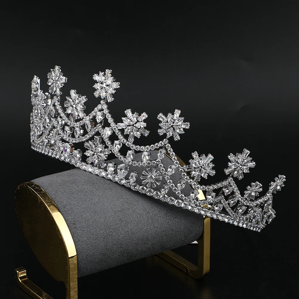 FROSTED SERENITY TIARA CROWN - Image 4