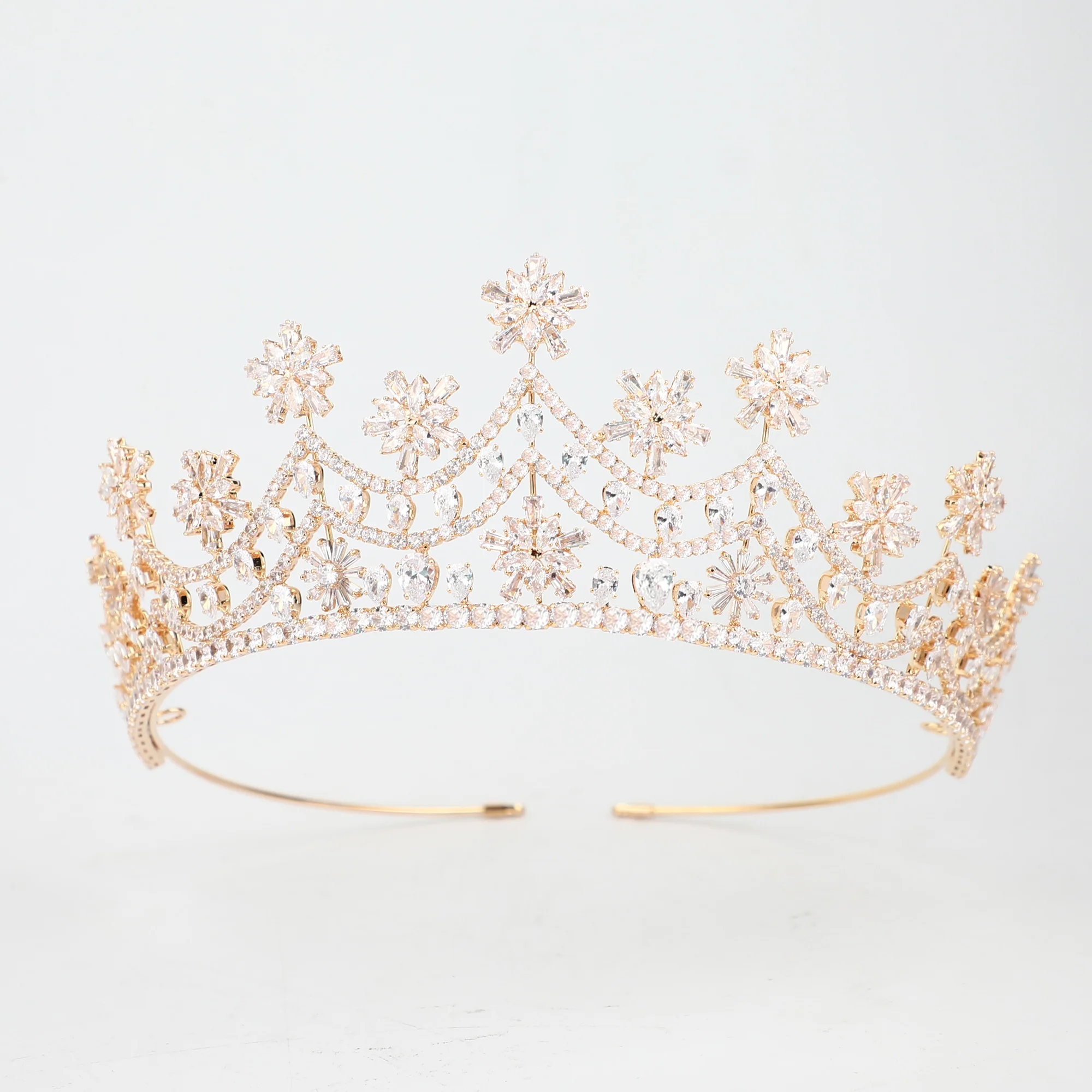 FROSTED SERENITY TIARA CROWN - Image 5