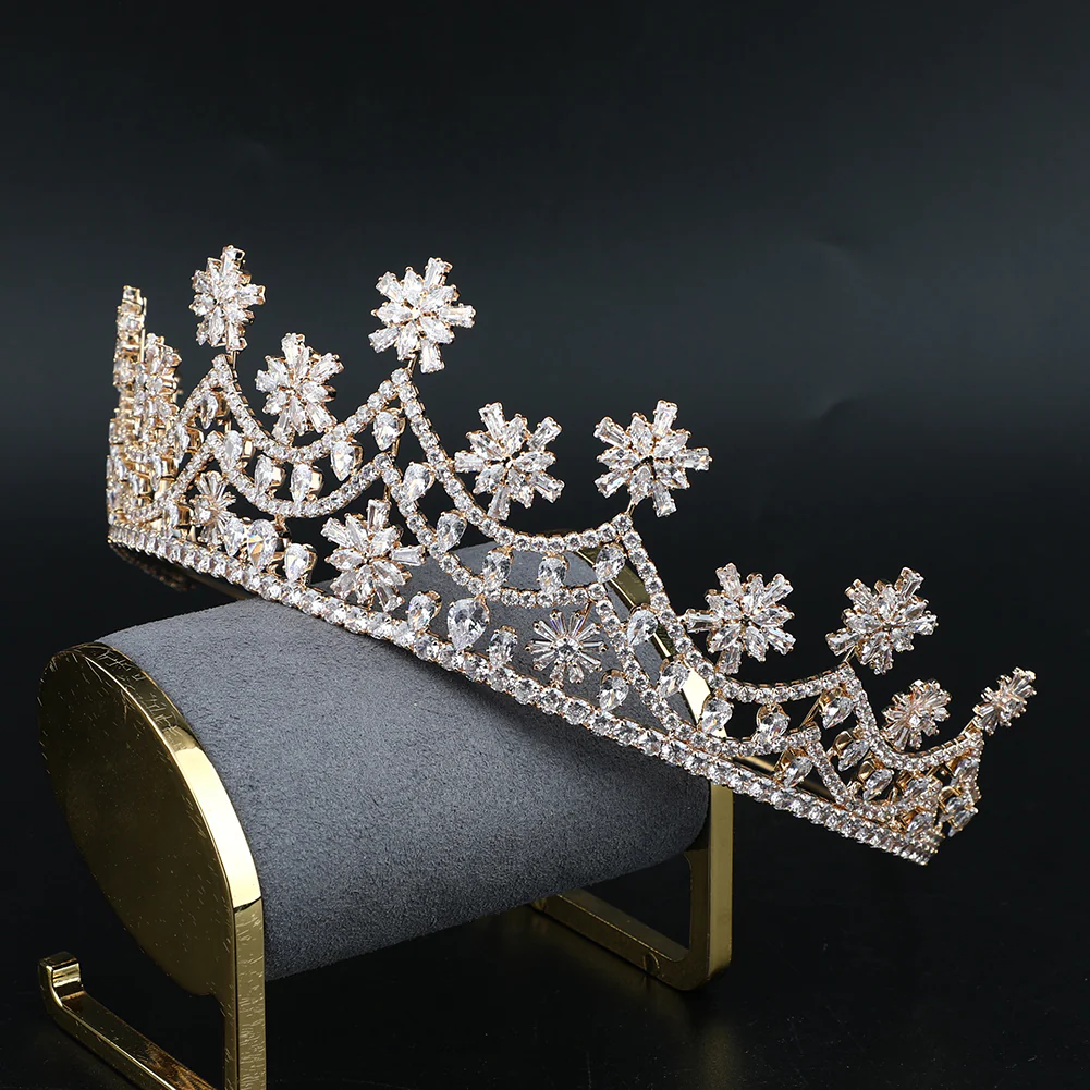 FROSTED SERENITY TIARA CROWN - Image 6