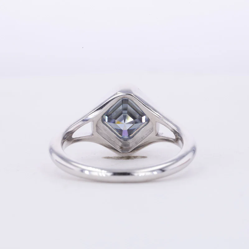 GREY ASSCHER CUT MOISSANITE SIGNET RING IN 10K GOLD - Image 4