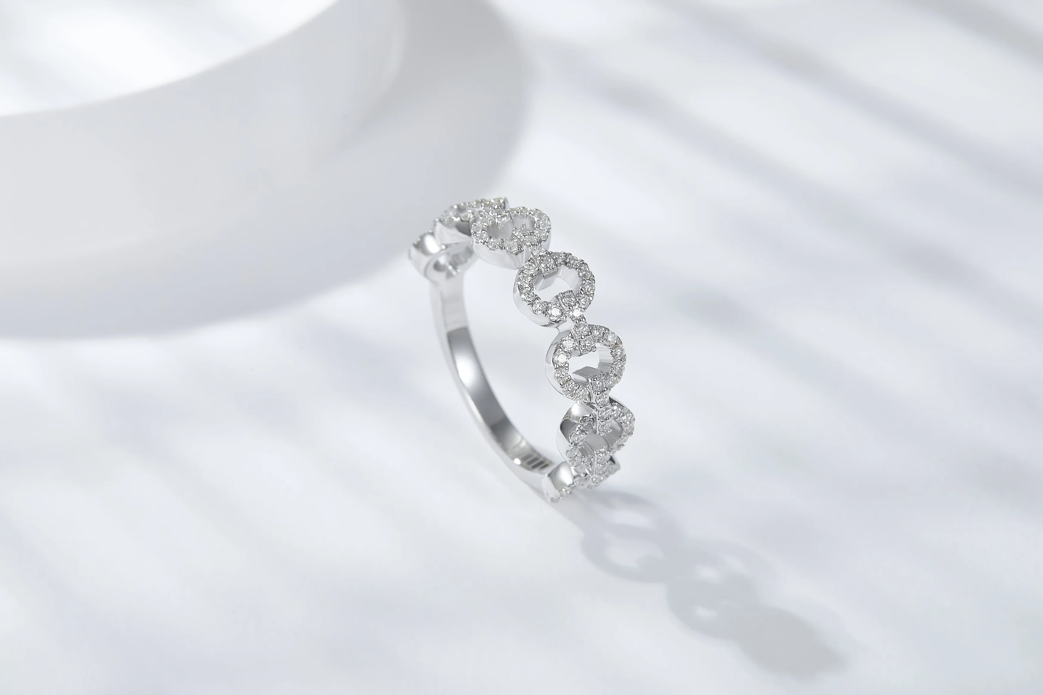 IE00206 ETERNITY LOCK MOISSANITE RING IN STERLING SILVER - Image 3