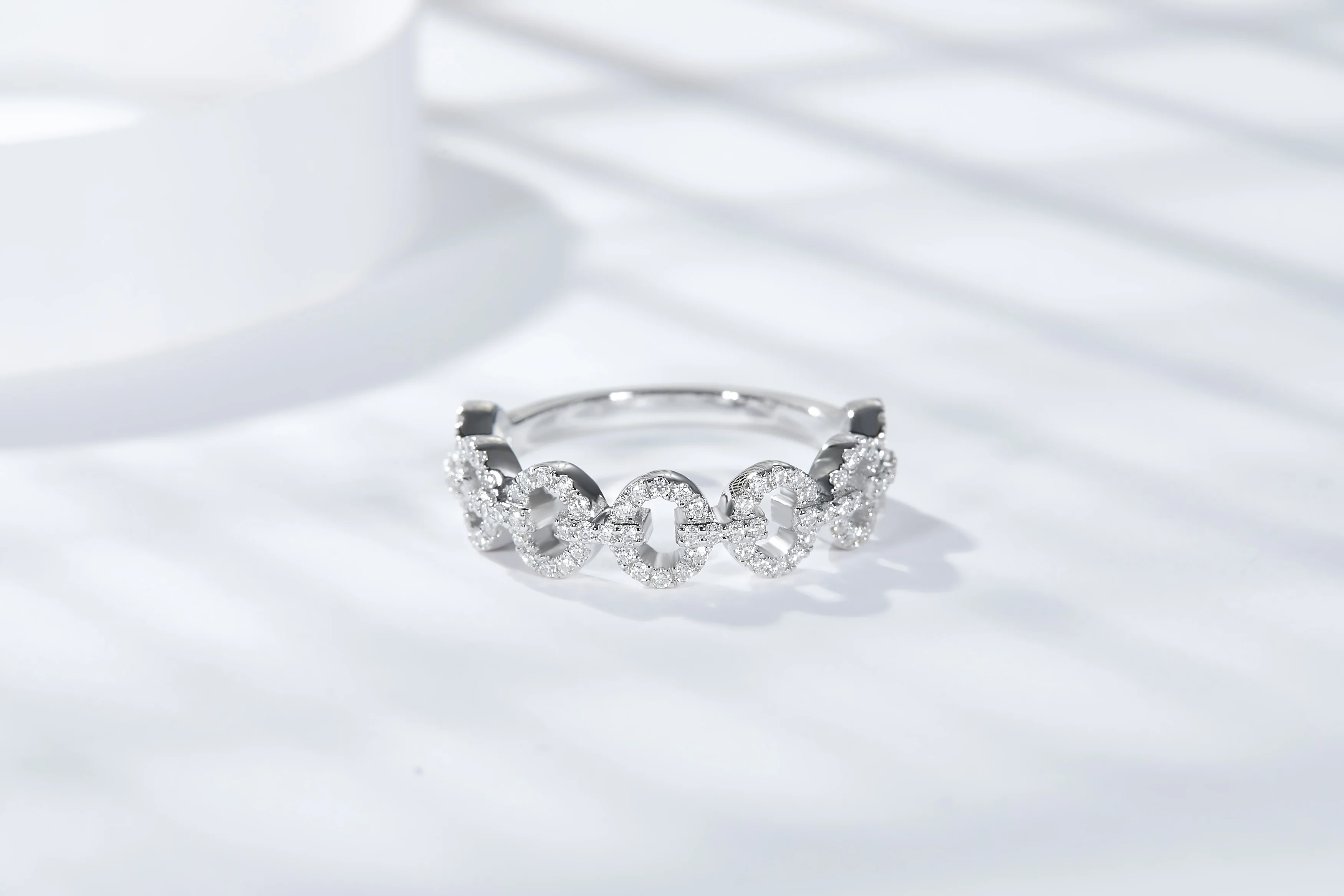 IE00206 ETERNITY LOCK MOISSANITE RING IN STERLING SILVER - Image 4