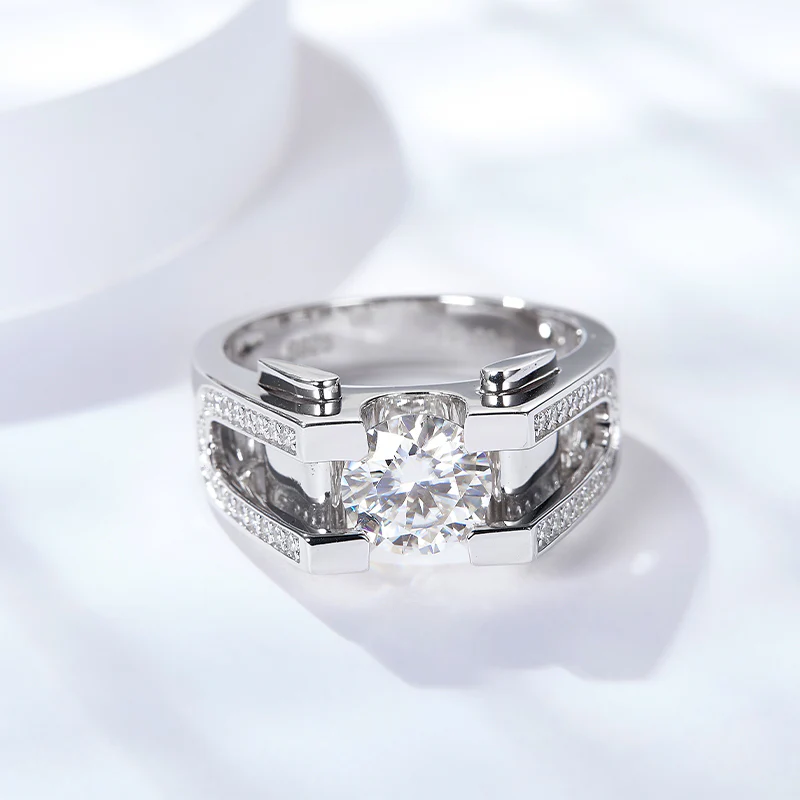 IE00232 6.5MM ROUND CUT MOISSANITE DIAMOND SIGNET RING IN STERLING SILVER - Image 5