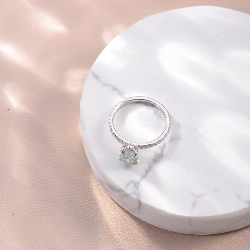 IE00258 1CT GREEN MOISSANITE PEAR CUT ENGAGEMENT RING IN STERLING SILVER - Image 4