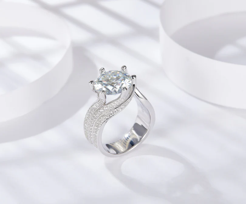 IE0035 5CT 11MM ROUND CUT MOISSANITE DIAMOND RING IN STERLING SILVER - Image 3