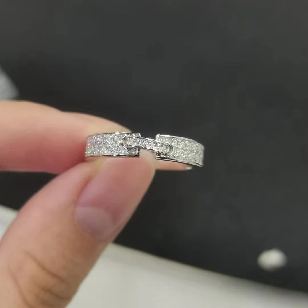 IE0040 MOISSANITE DIAMOND CIRCULAR INFINITE RING IN STERLING SILVER - Image 2
