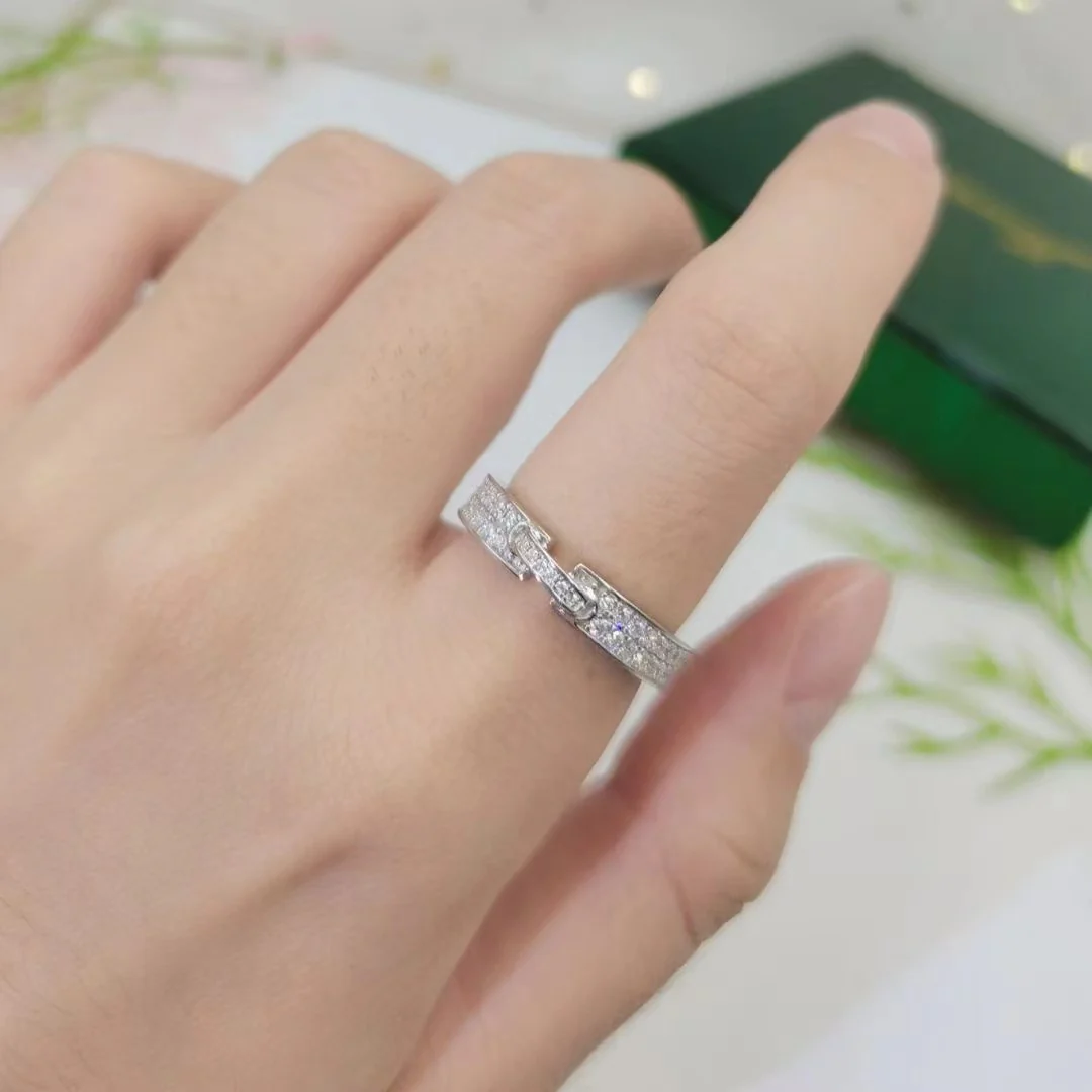 IE0040 MOISSANITE DIAMOND CIRCULAR INFINITE RING IN STERLING SILVER - Image 5