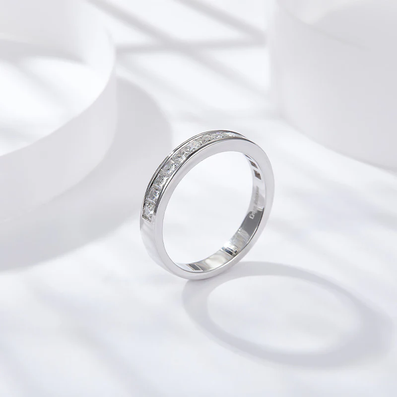 IE0049 PRINCESS CUT MOISSANITE DIAMOND BAND RING IN STERLING SILVER - Image 3