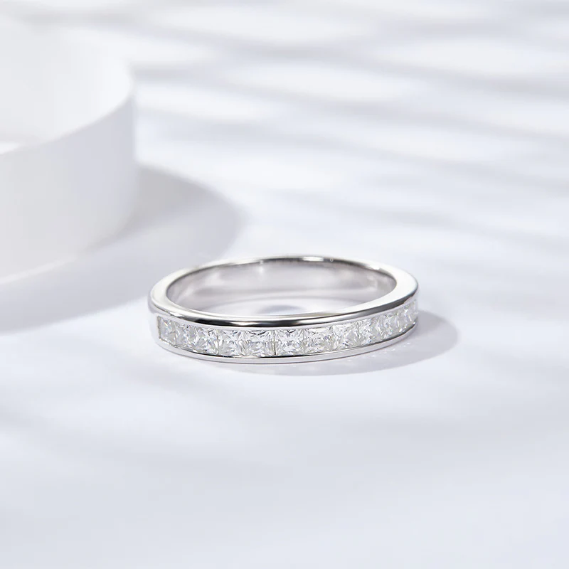IE0049 PRINCESS CUT MOISSANITE DIAMOND BAND RING IN STERLING SILVER - Image 5