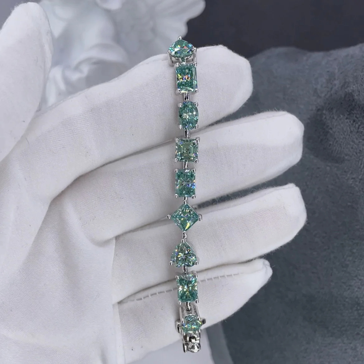 GREEN MOISSANITE PRINCESS SQUARE HEART EMERALD OVAL LINK CHAIN BRACELET IN STERLING SILVER - Image 2