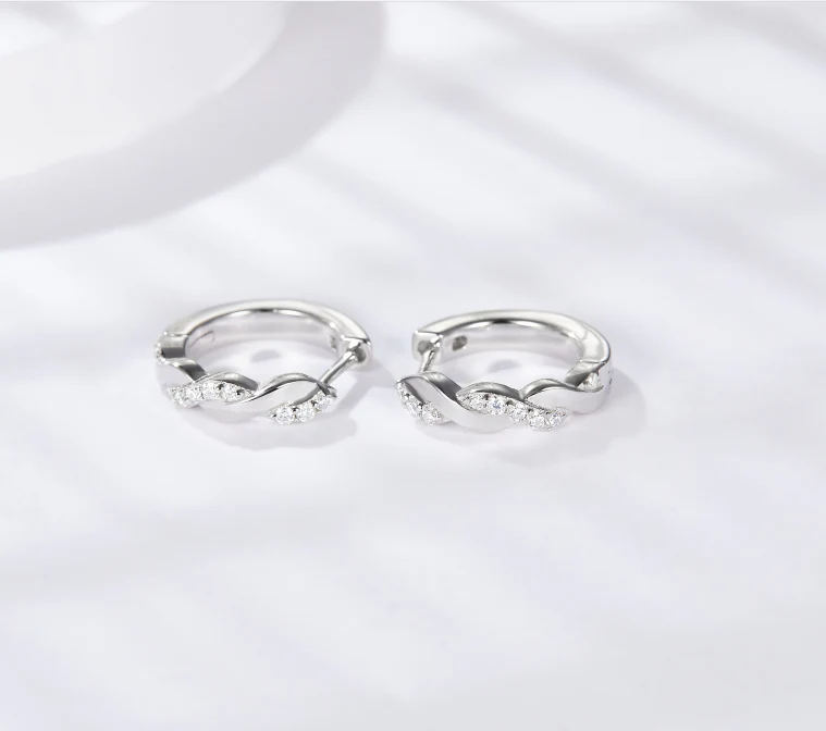 IE0057 SWIRLED MOISSANITE DIAMOND HOOP EARRINGS IN STERLING SILVER - Image 3