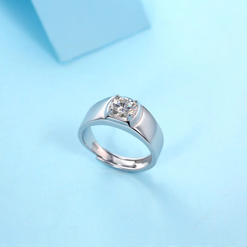 IE0058 3CT ROUND CUT MOISSANITE DIAMOND SIGNET RING IN STERLING SILVER - Image 3