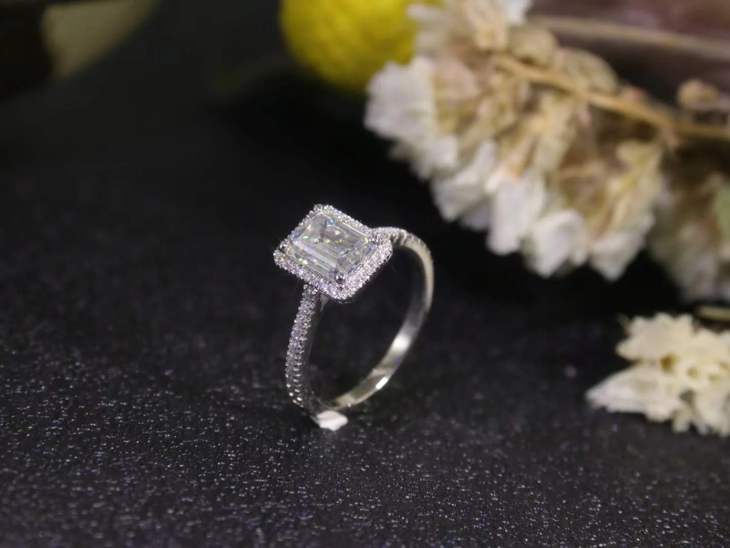 IE006 EMERALD CUT MOISSANITE ENGANGEMENT RING IN STERLING SILVER - Image 3