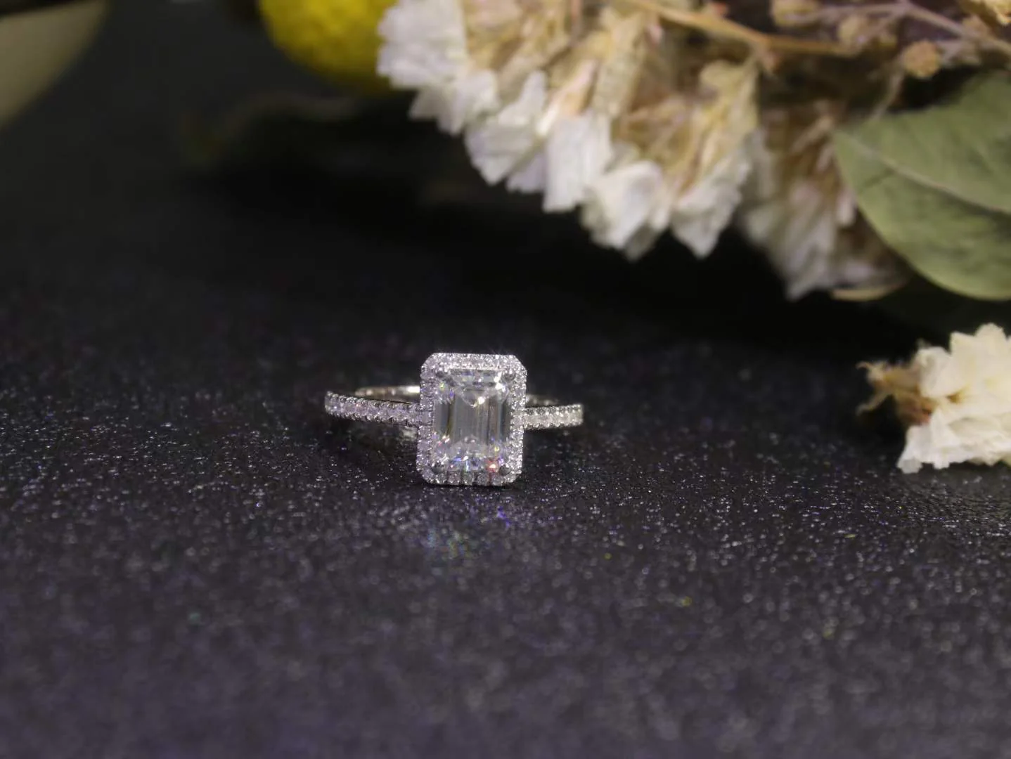 IE006 EMERALD CUT MOISSANITE ENGANGEMENT RING IN STERLING SILVER - Image 4