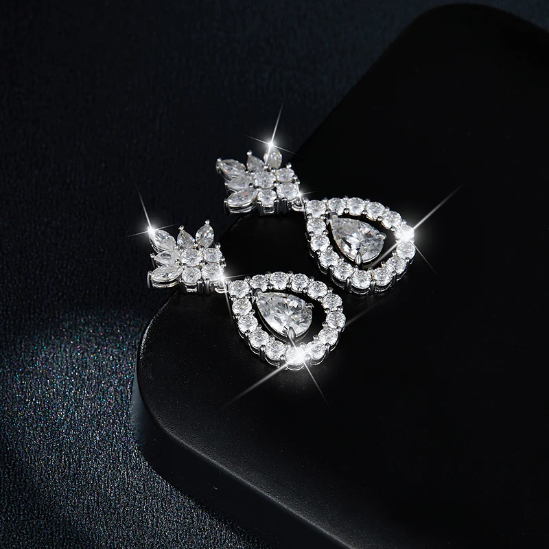 IE0069 PEAR SHAPE MOISSANITE DROP EARRINGS IN STERLING SILVER - Image 5