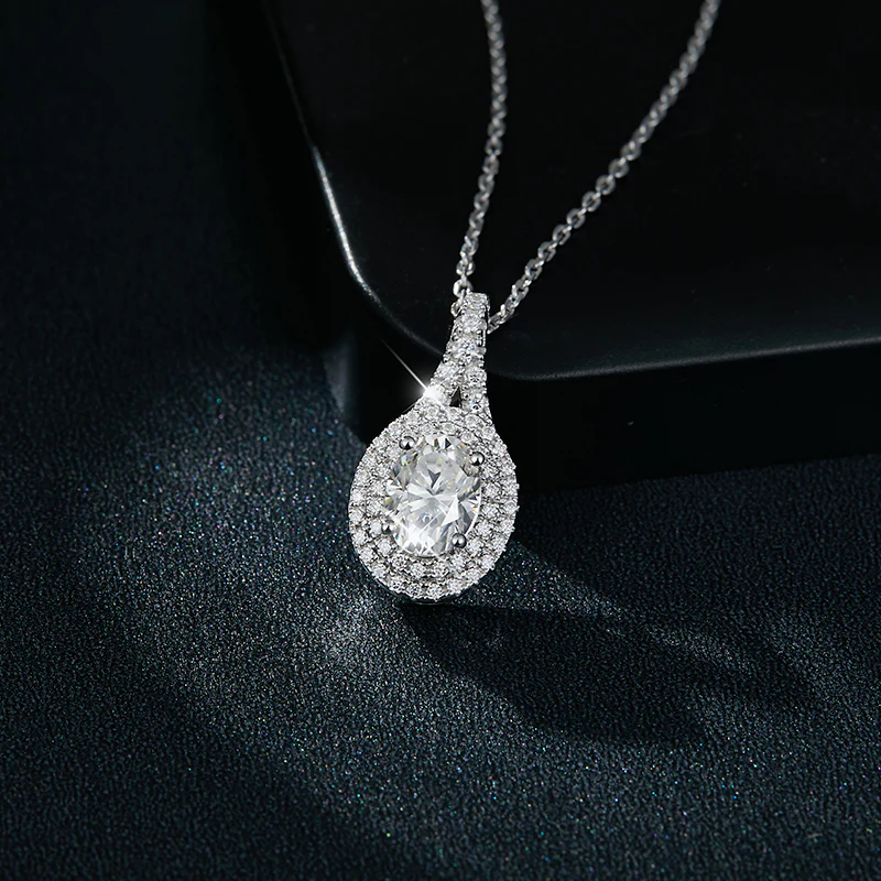 IE0097 2CT ROUND CUT MOISSANITE PENDANT NECKLACE IN STERLING SILVER - Image 2