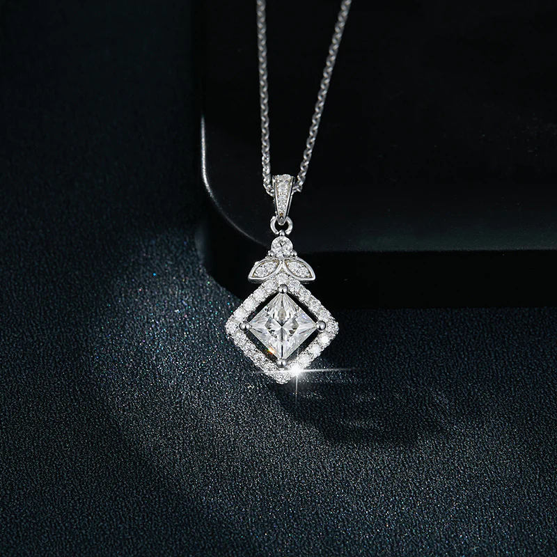 IE0098 PRINCESS SQUARE MOISSANITE PENDANT NECKLACE IN STERLING SILVER - Image 2