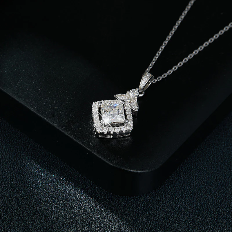 IE0098 PRINCESS SQUARE MOISSANITE PENDANT NECKLACE IN STERLING SILVER - Image 5