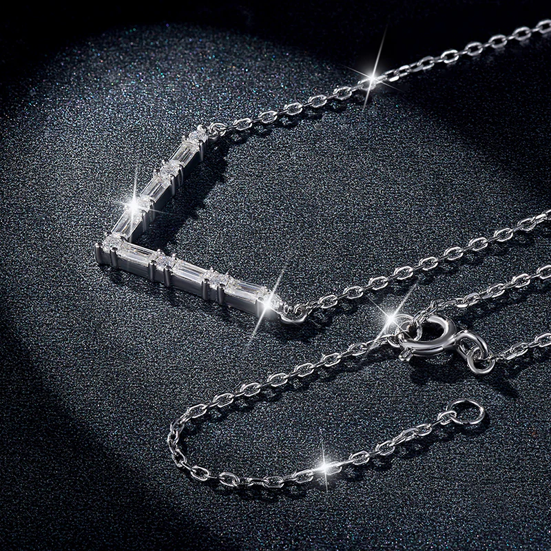 IE0106 MINIMALIST MOISSANITE NECKLACE IN STERLING SILVER - Image 4