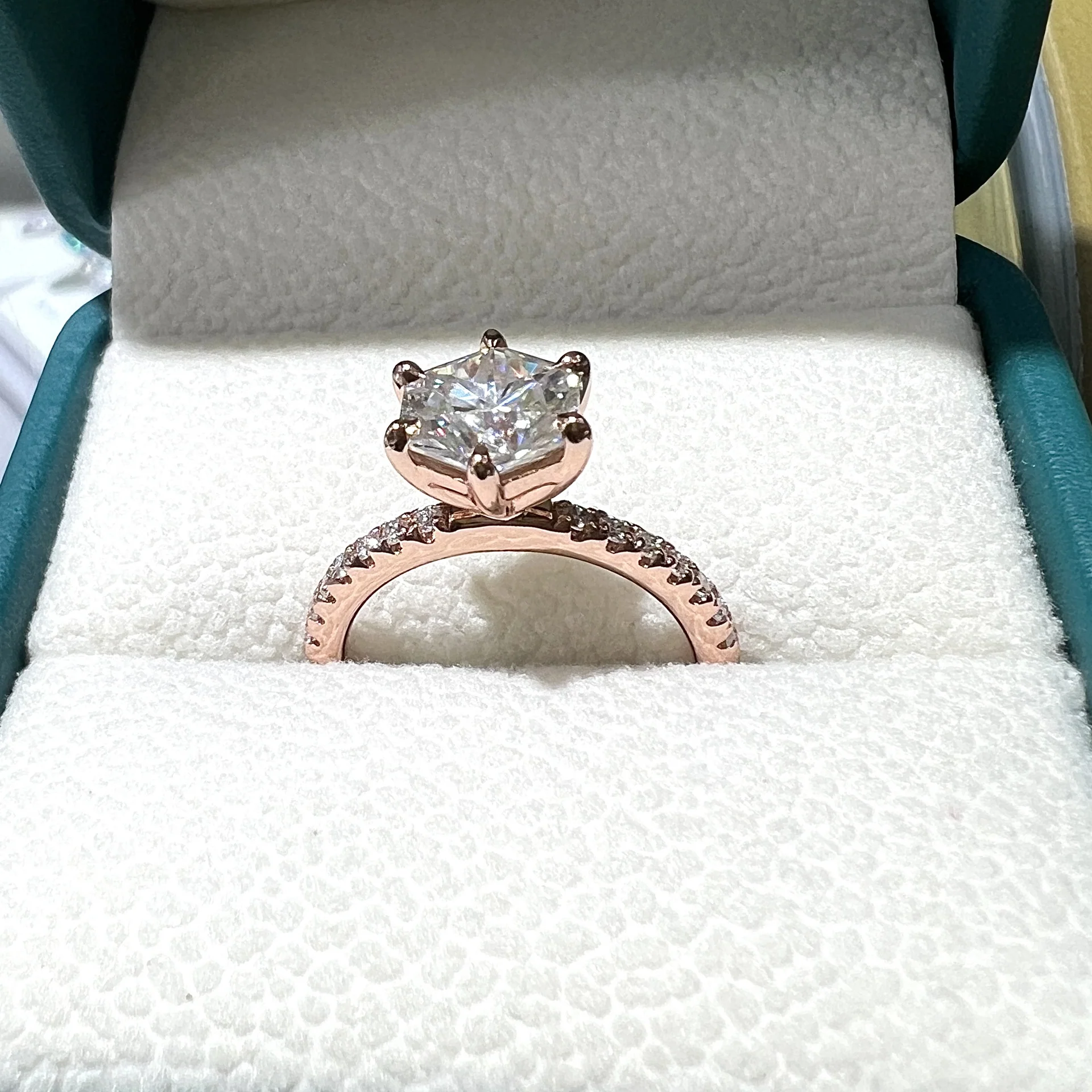 IE0107 HEXAGON CUT MOISSANITE ENGANGEMENT RING IN STERLING SILVER - Image 2
