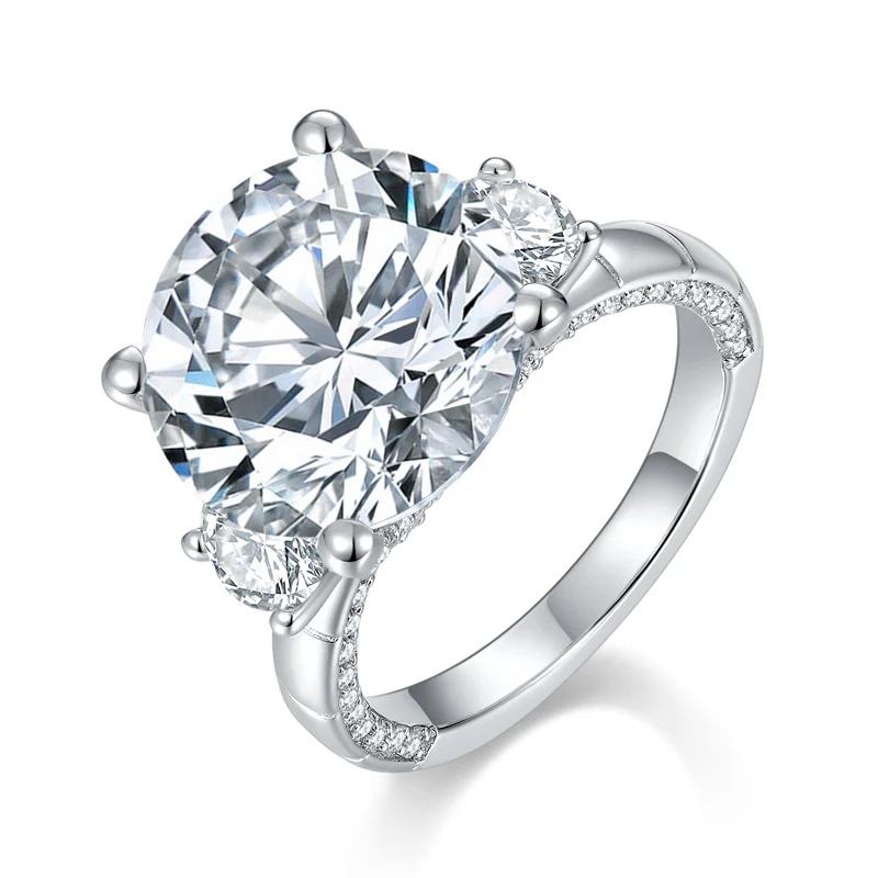 IE0110 ROUND BRILLIANT CUT MOISSANITE ENGAGEMENT RING IN STERLING SILVER - Image 2