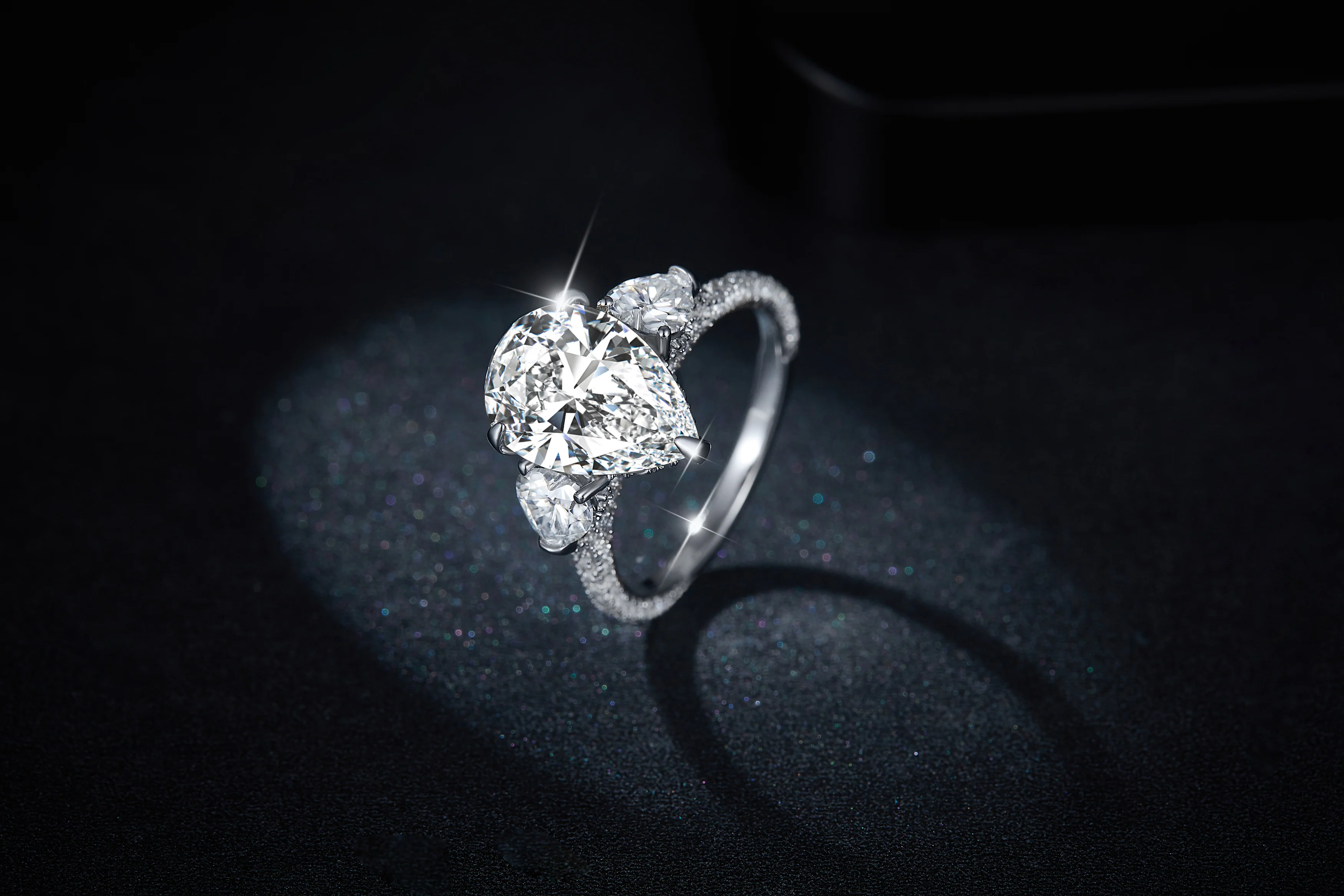 IE0147 5CT WATER DROP PEAR CUT MOISSANITE DIAMOND RING IN STERLING SILVER - Image 3