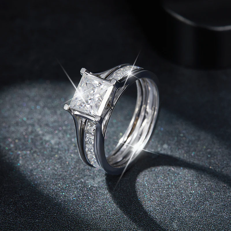 IE0174 PRINCESS CUT MOISSANITE RING IN STERLING SILVER - Image 4