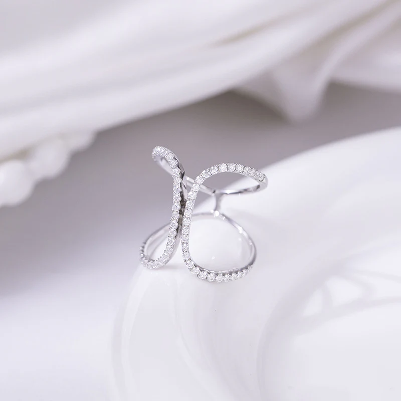 IE0183 “X” SHAPED MOISSANITE DIAMOND RING IN STERLING SILVER - Image 3