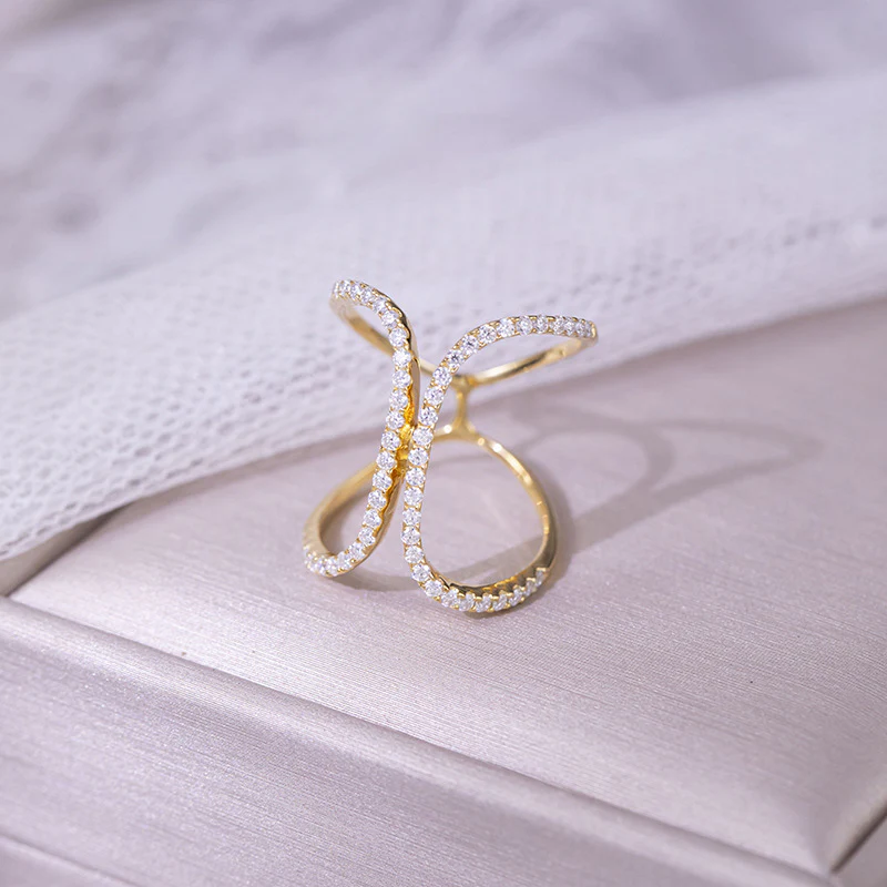 IE0183 “X” SHAPED MOISSANITE DIAMOND RING IN STERLING SILVER - Image 6